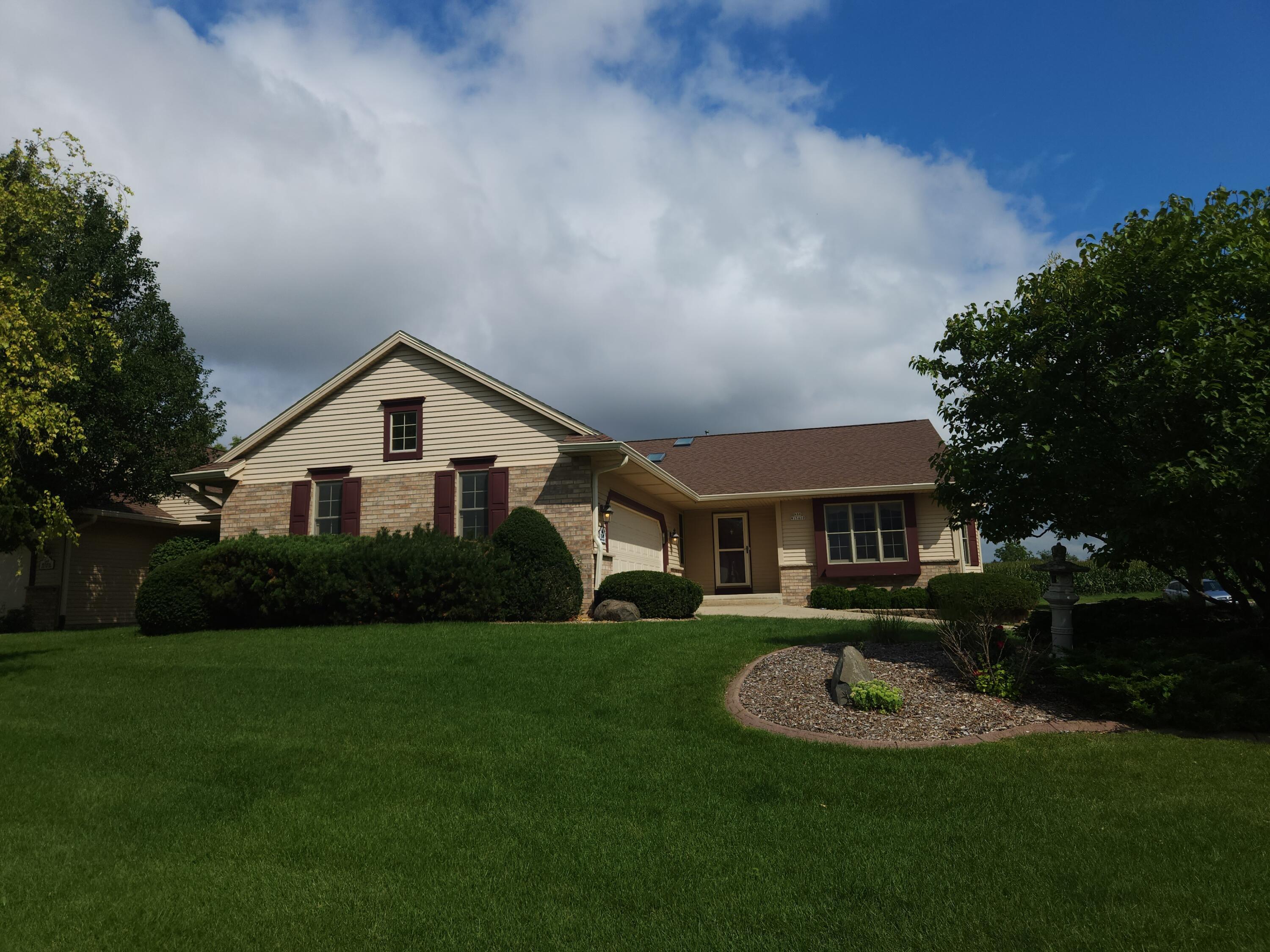 Raven Way Dr, Menomonee Falls, WI 53051
