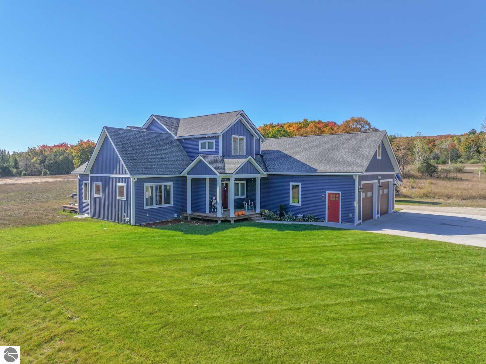 E Bellinger Rd, Cedar, MI 49621