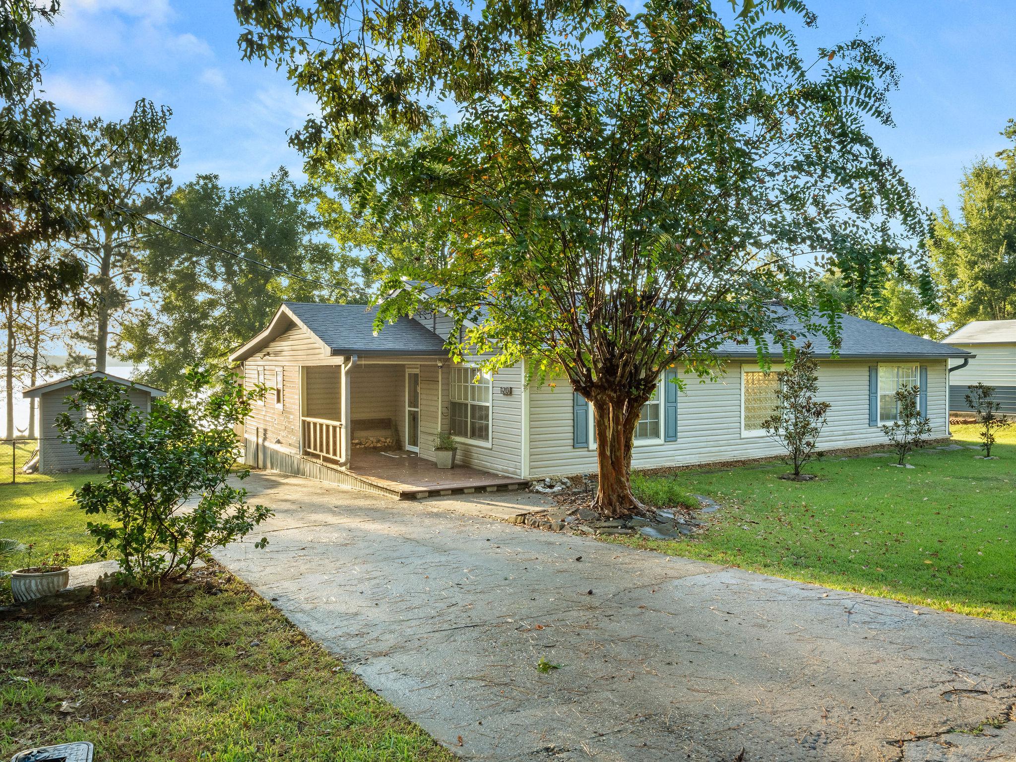 Lakeshore Dr, Leesville, LA 71446