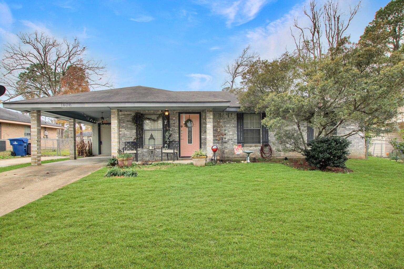 Kings Rd, Leesville, LA 71446