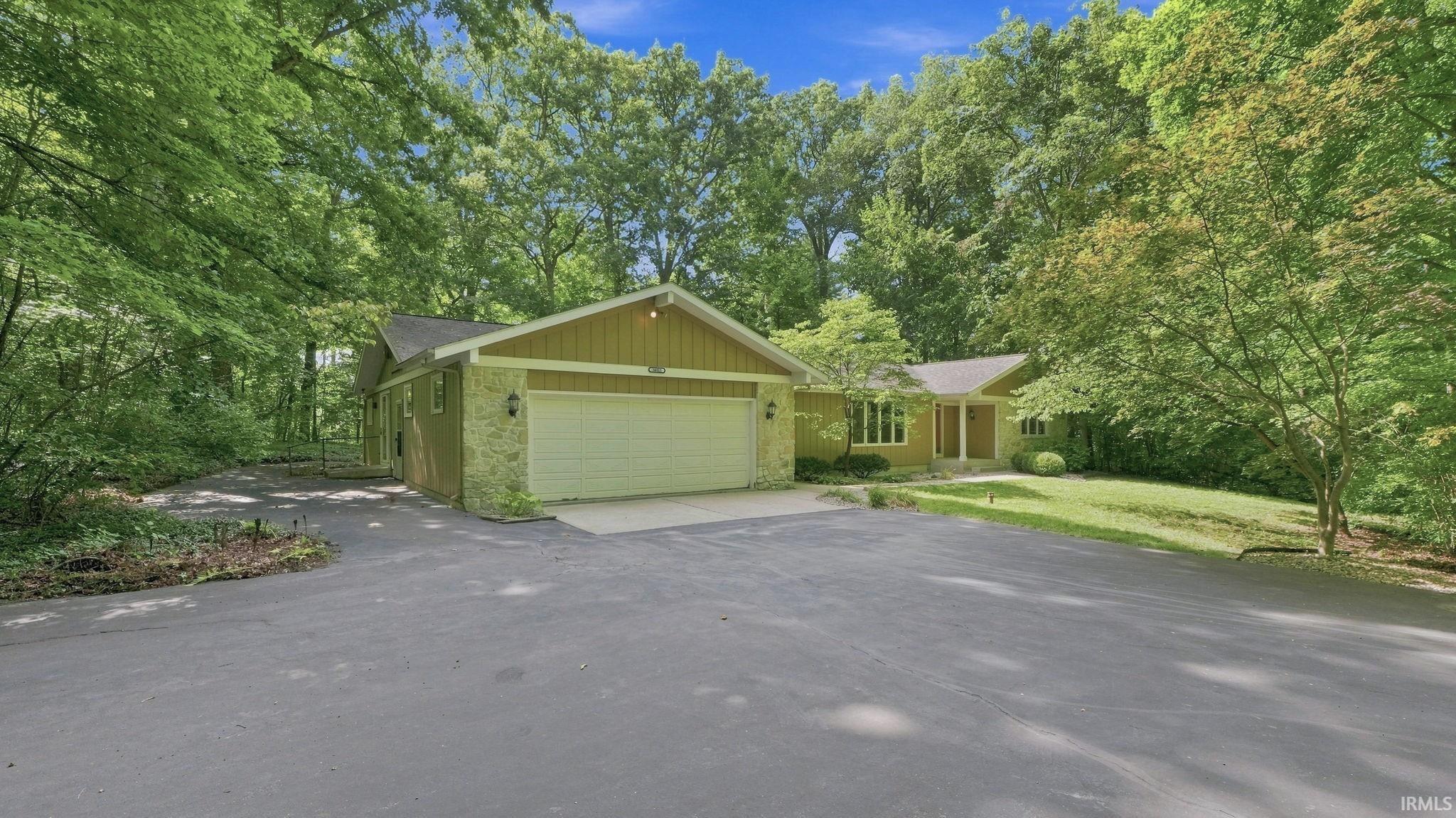 Canyon Glen Pkwy, Fort Wayne, IN 46845