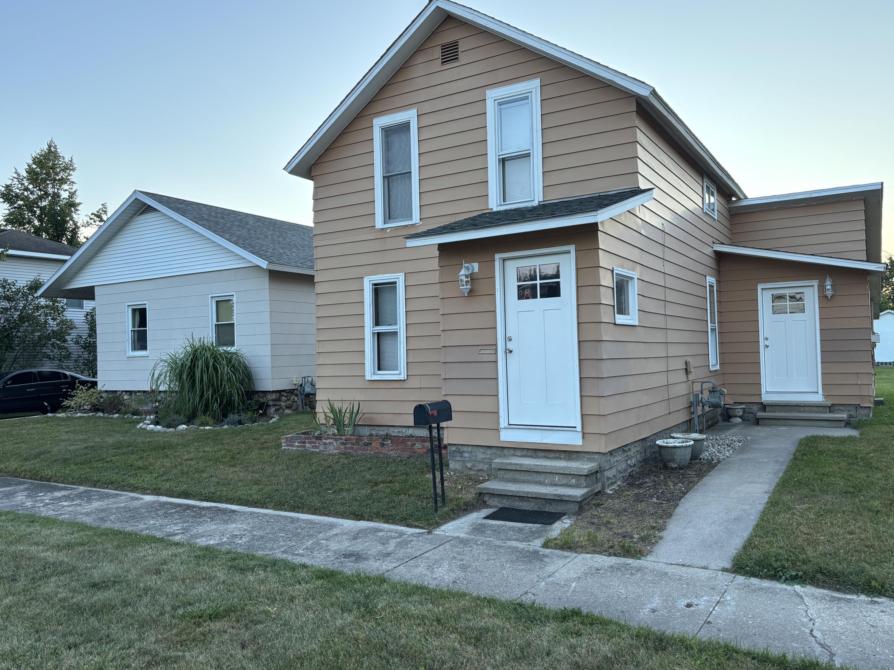 S D St, Cheboygan, MI 49721
