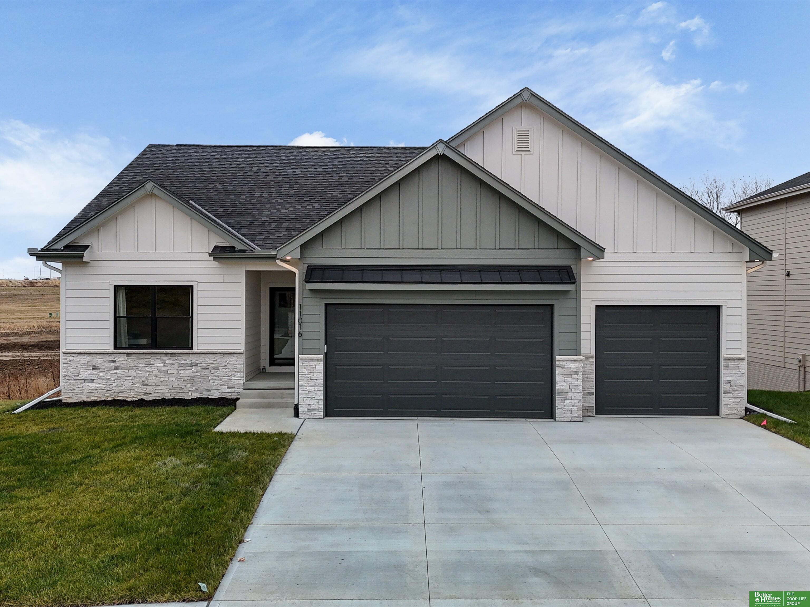 S 218th St, Gretna, NE 68028
