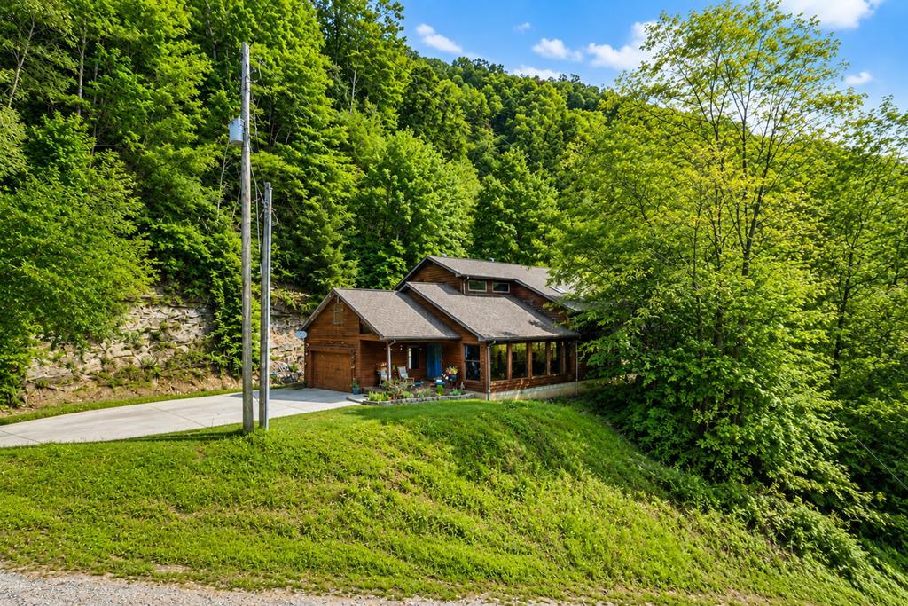Kewanee Rd, Pikeville, KY 41501