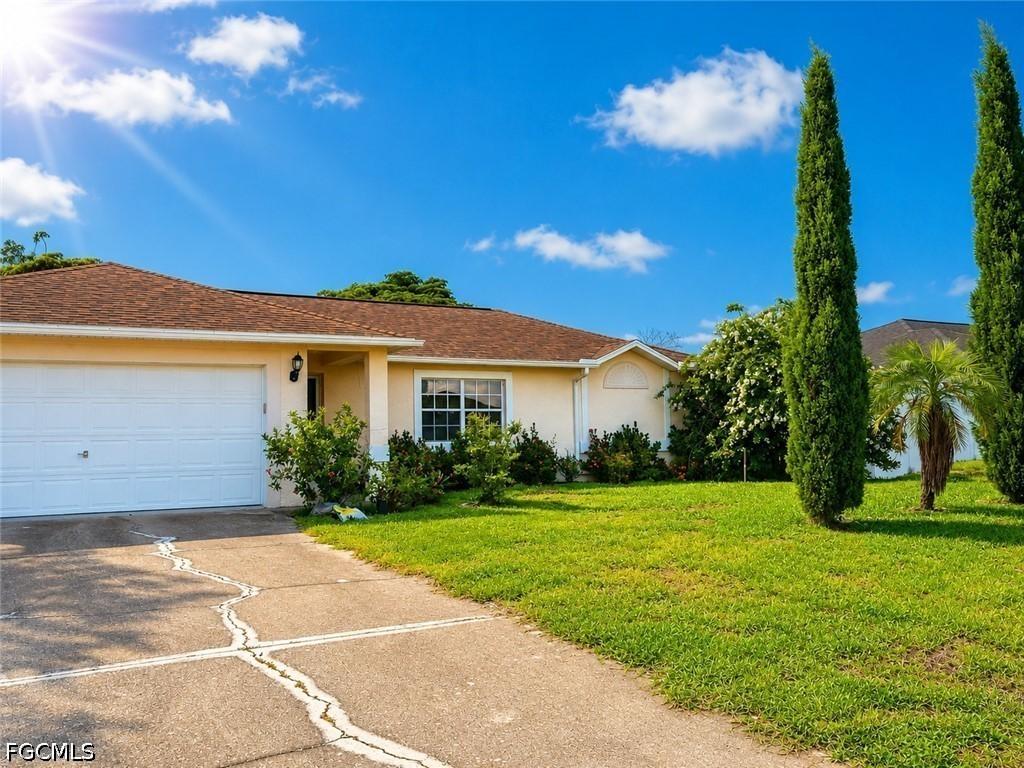 Ne 1st Ave, Cape Coral, FL 33909