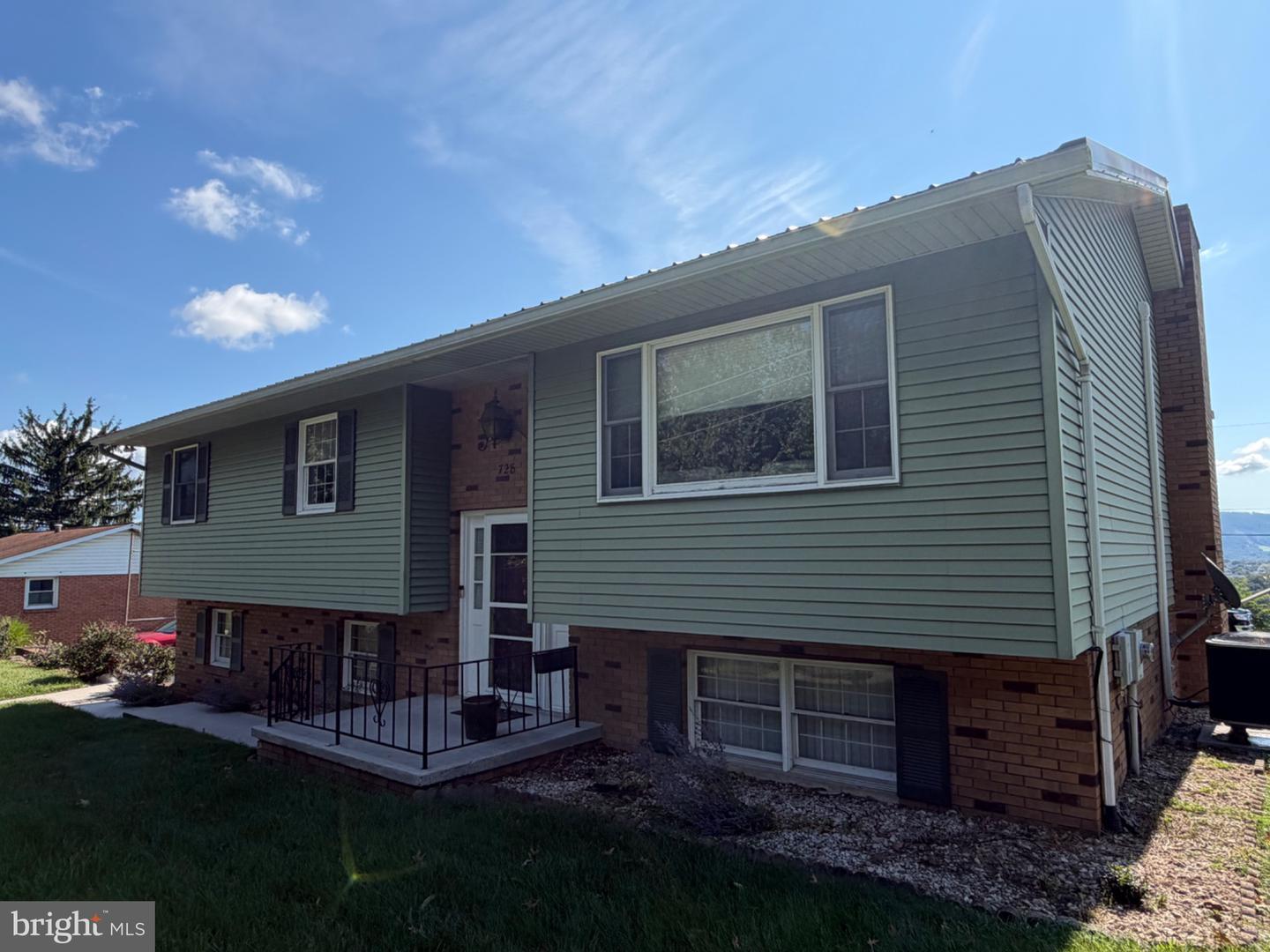 Dale Ave, Cumberland, MD 21502
