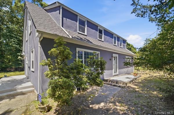 N Magee St, Southampton, NY 11968