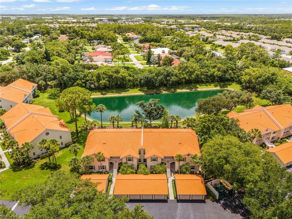 Robin Hood Cir, Naples, FL 34104