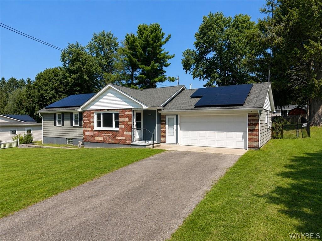 Hillcroft Dr, Boston, NY 14025