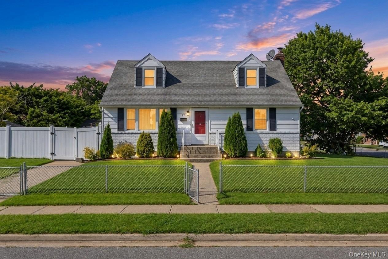 Colony St, Hicksville, NY 11801