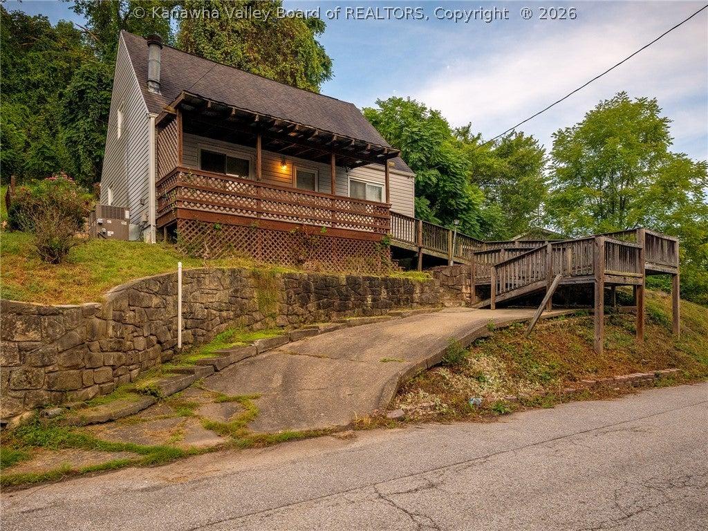 King St, South Charleston, WV 25303