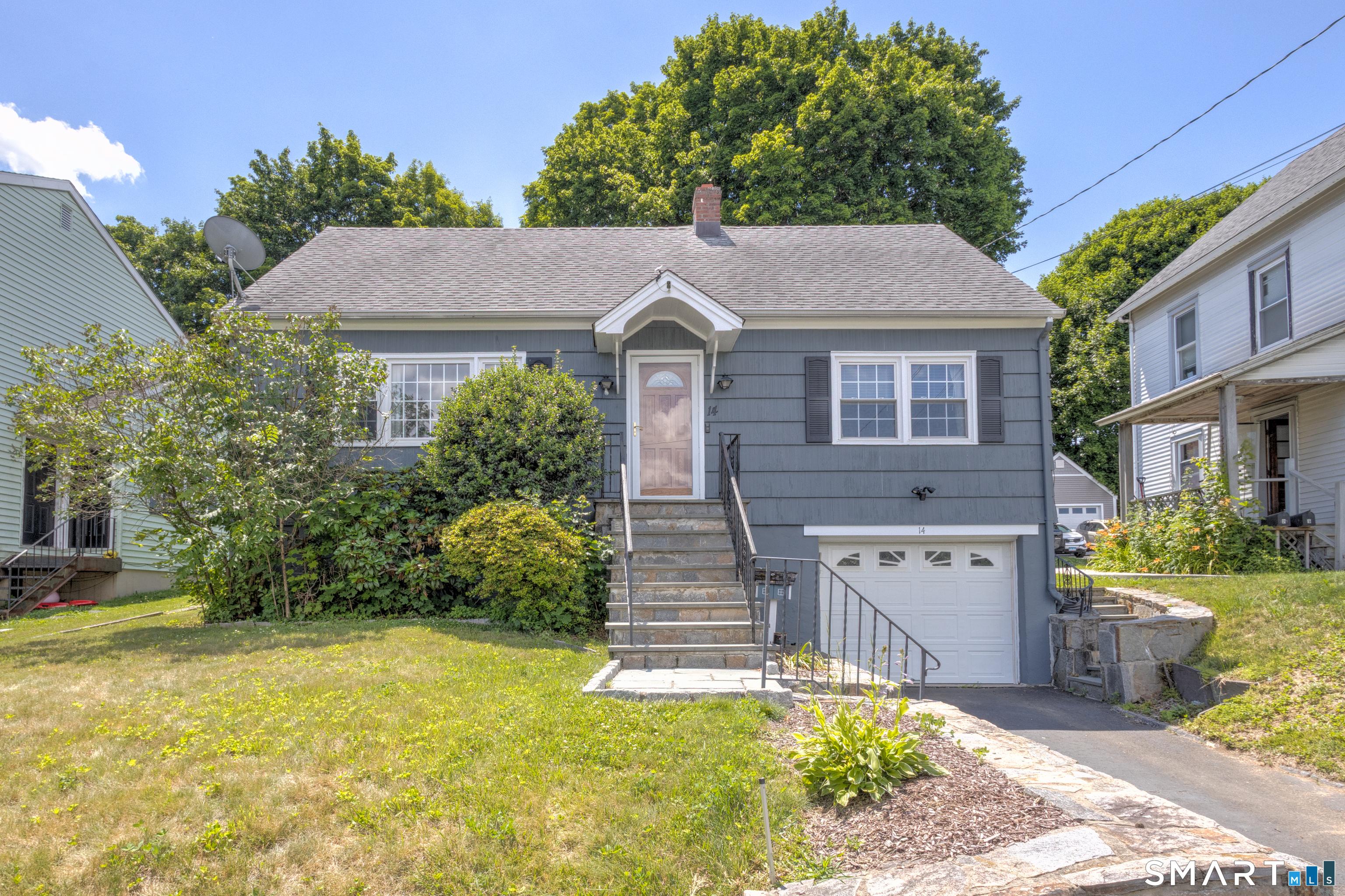 Auburn St, Danbury, CT 06810