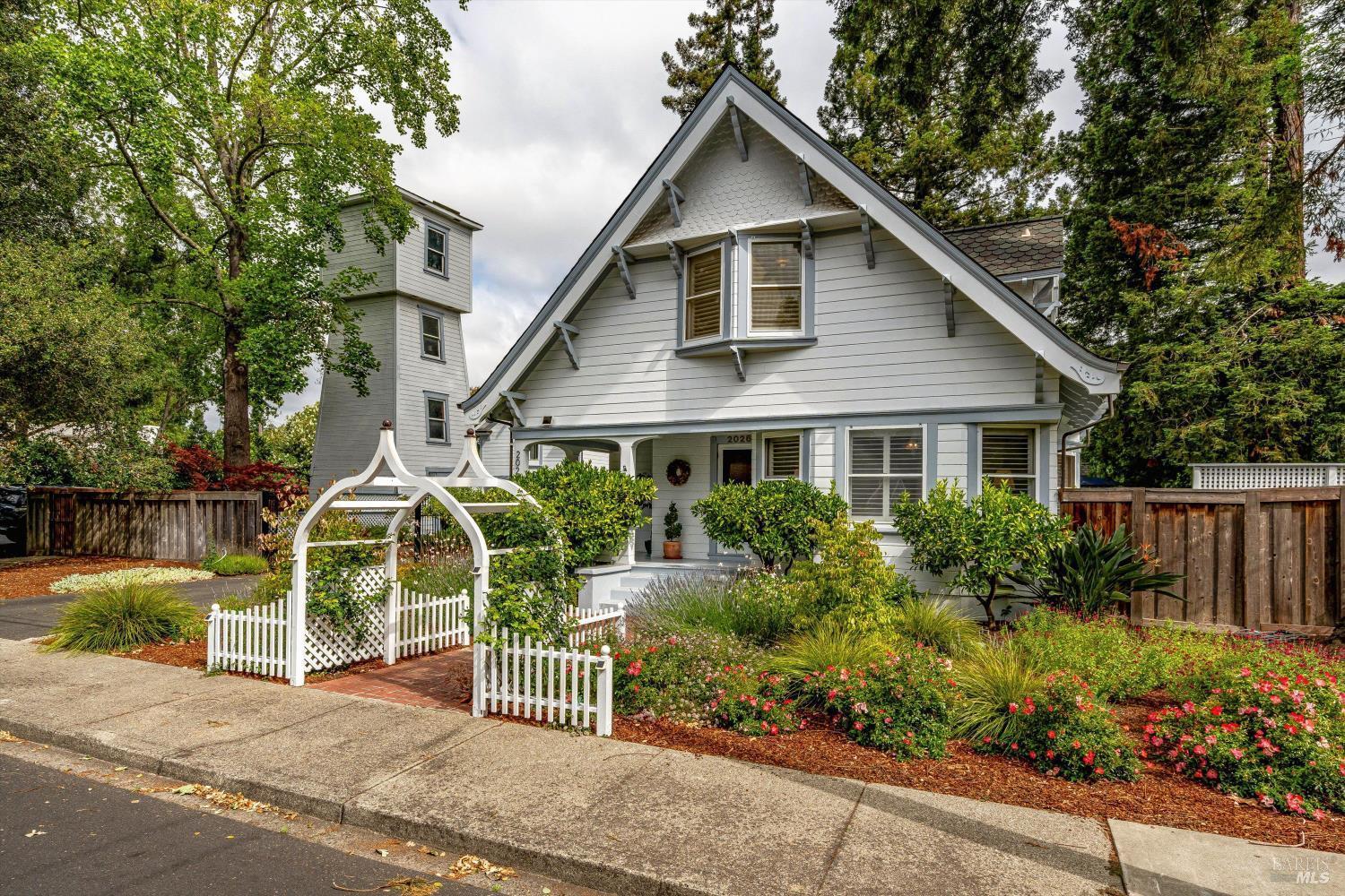 W F St, Napa, CA 94558