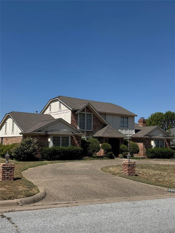 Diamond Loch W, North Richland Hills, TX 76180