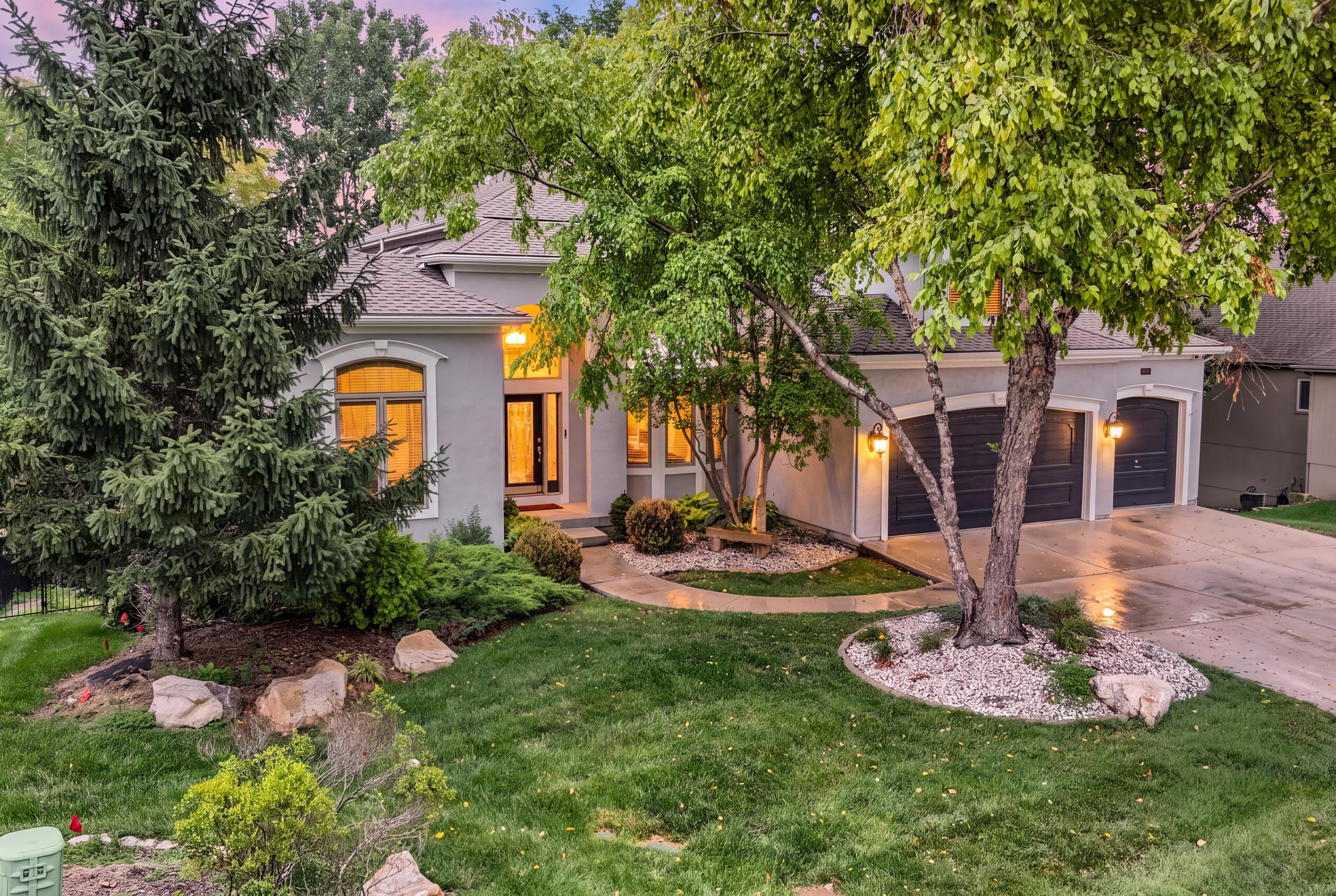 Skyview Ln, Lenexa, KS 66220