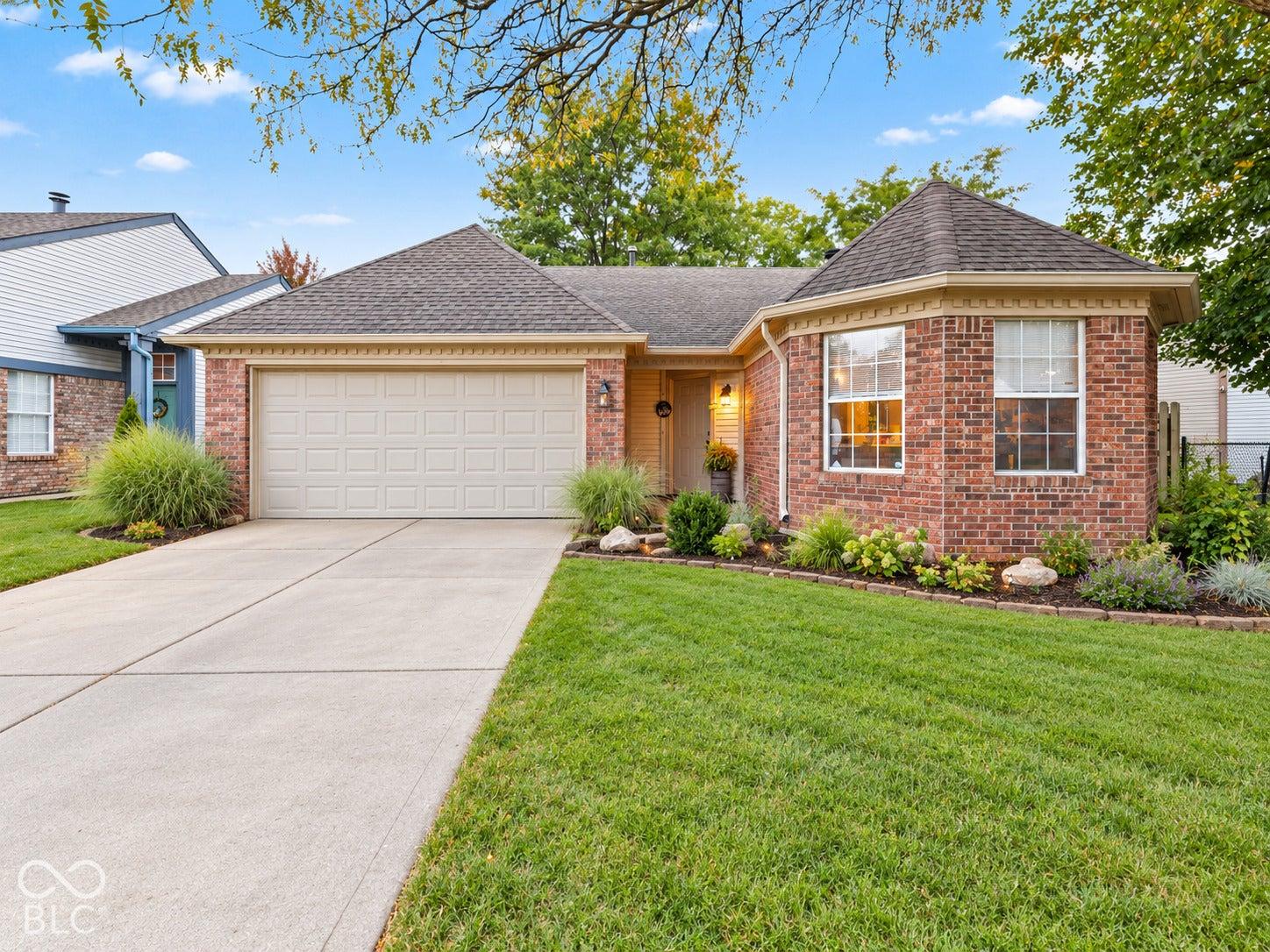 Lake Point Ln S, Greenwood, IN 46142