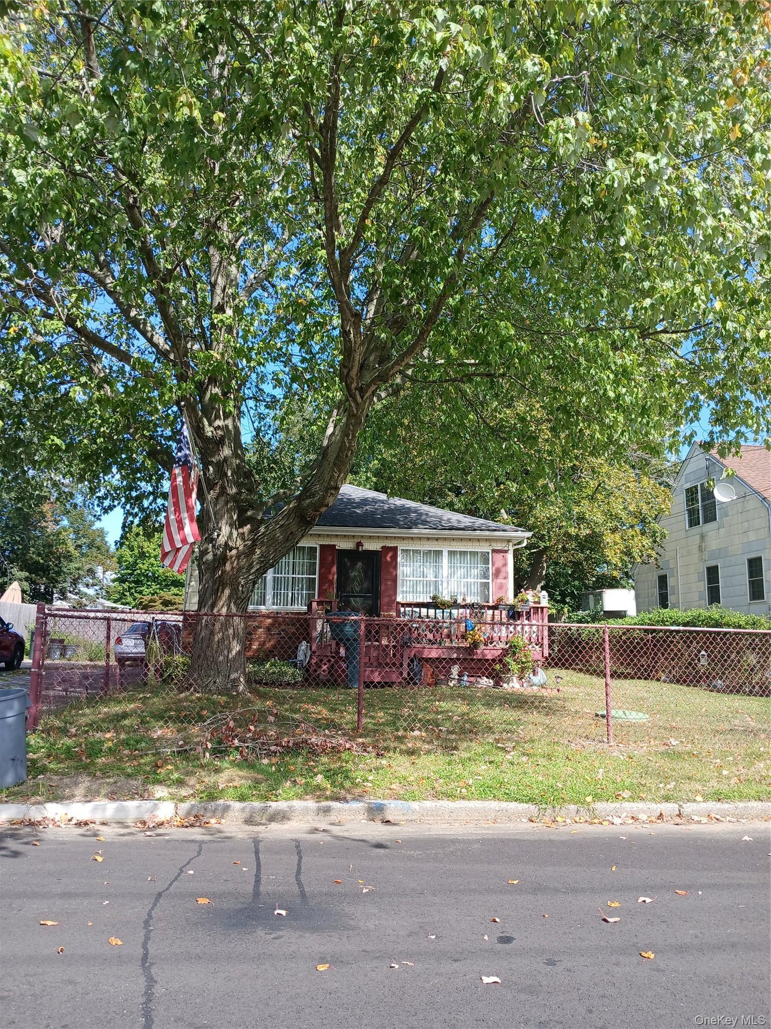 Campbell St, Patchogue, NY 11772