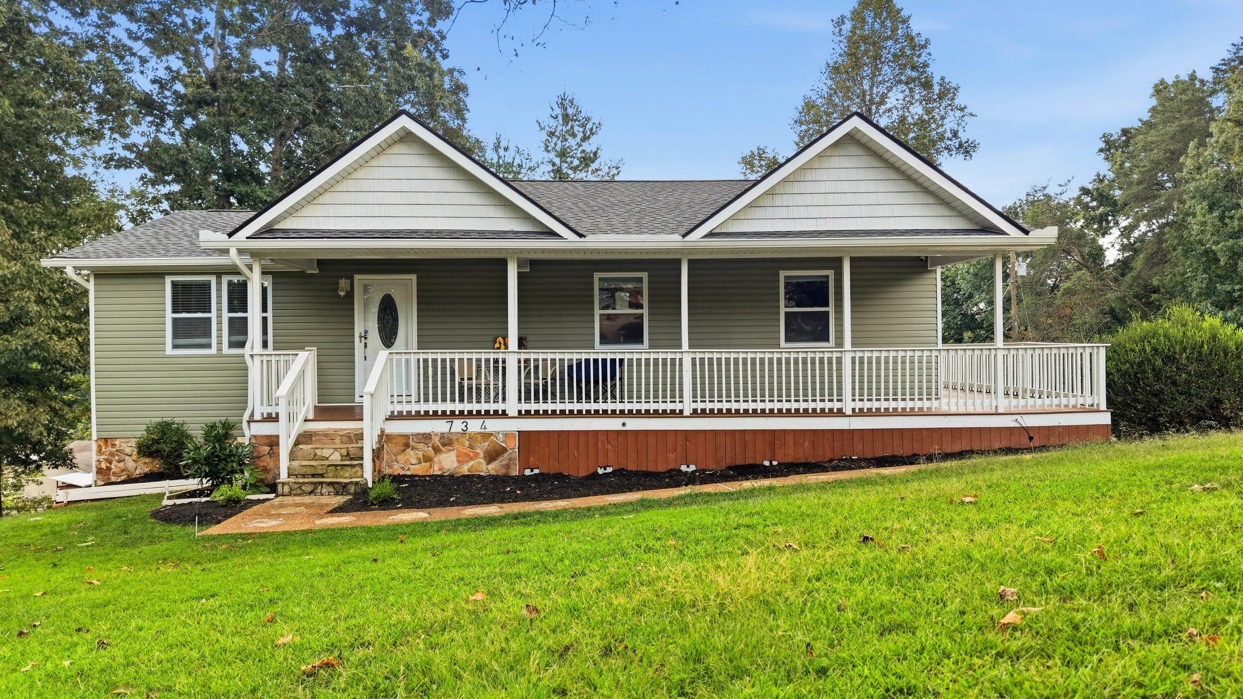 Crestridge Dr, Rossville, GA 30741