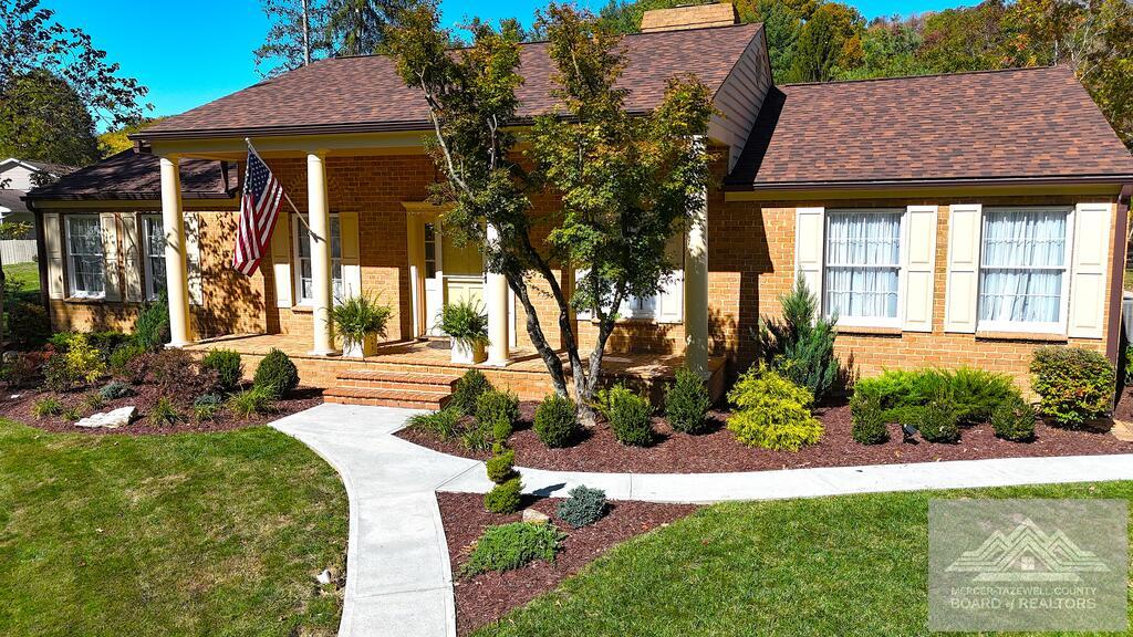 Mockingbird Pl, Princeton, WV 24740