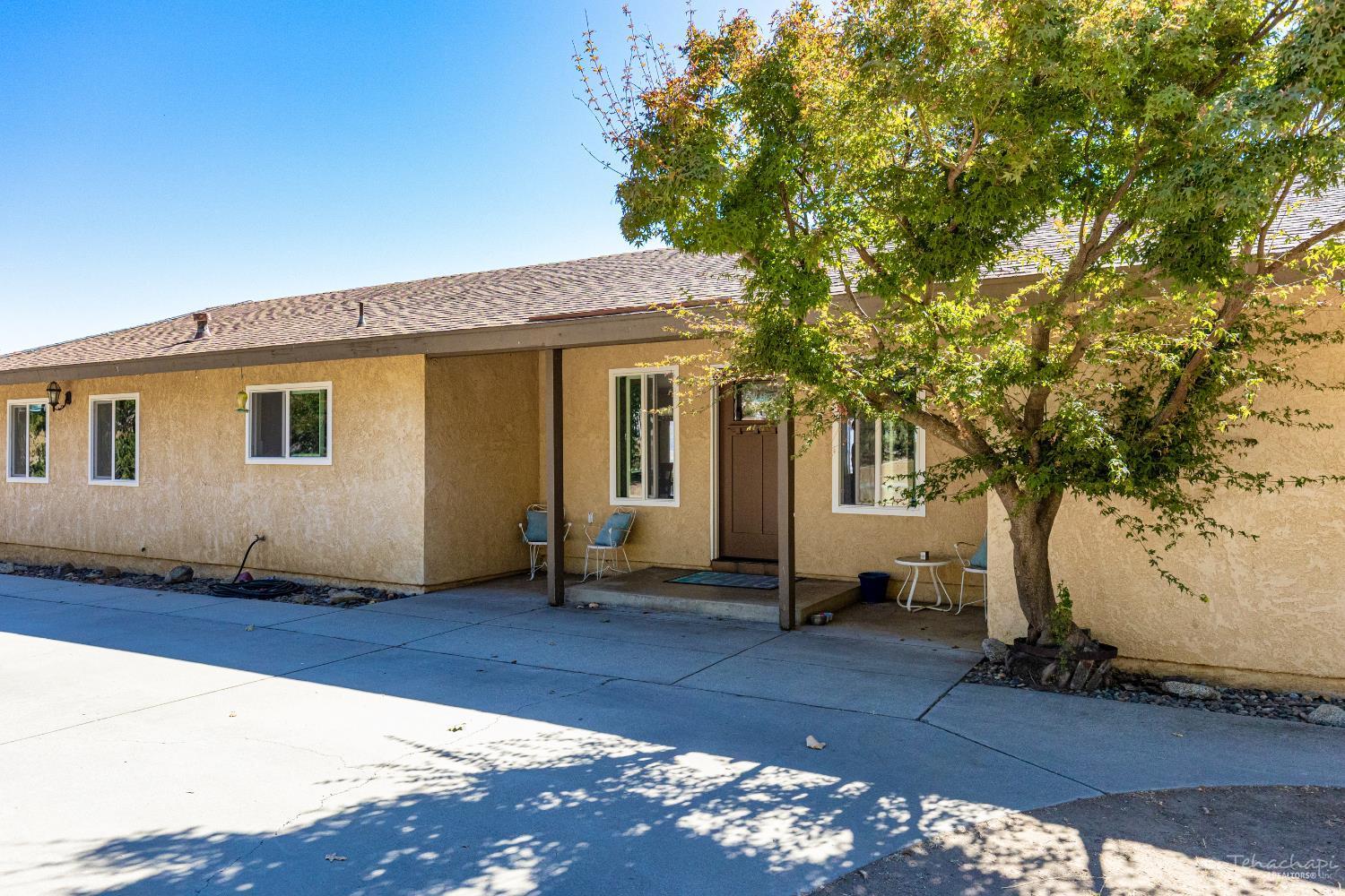 Kelso Dr, Tehachapi, CA 93561