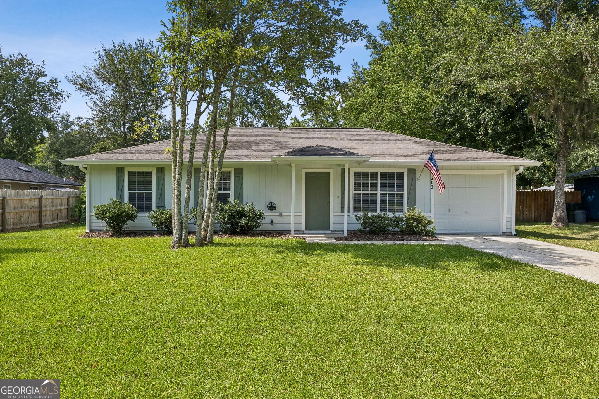 Royal Ave, Kingsland, GA 31548
