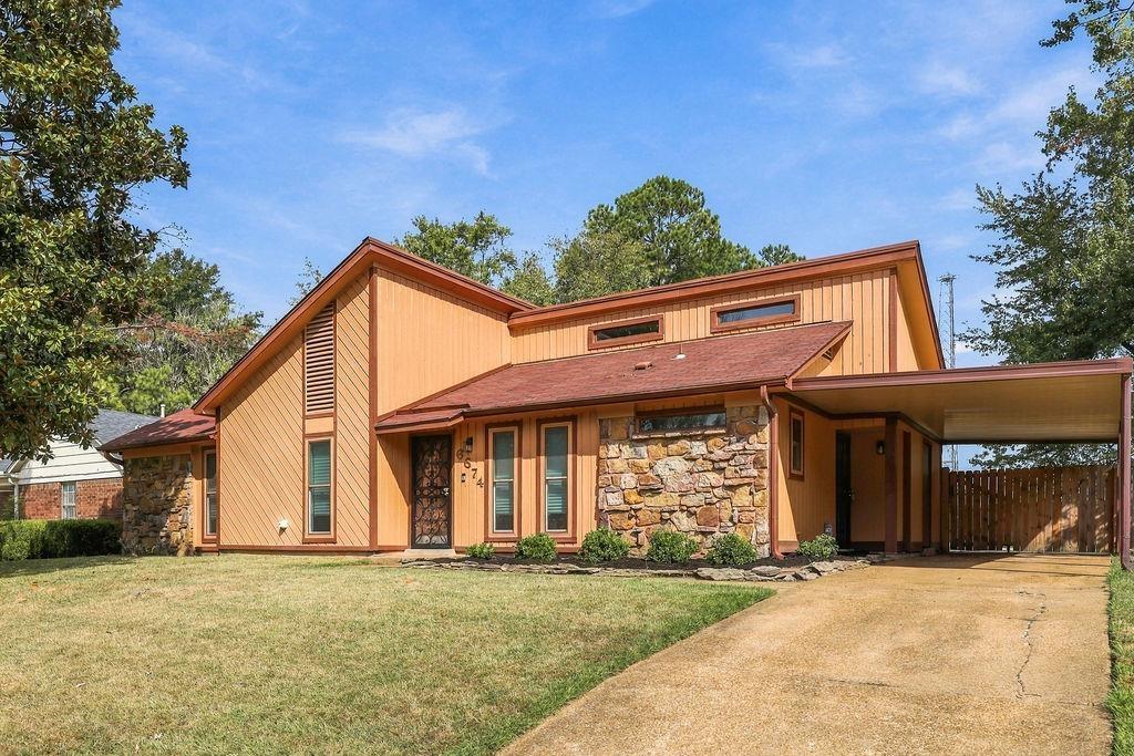 Reindeer Ave, Memphis, TN 38115