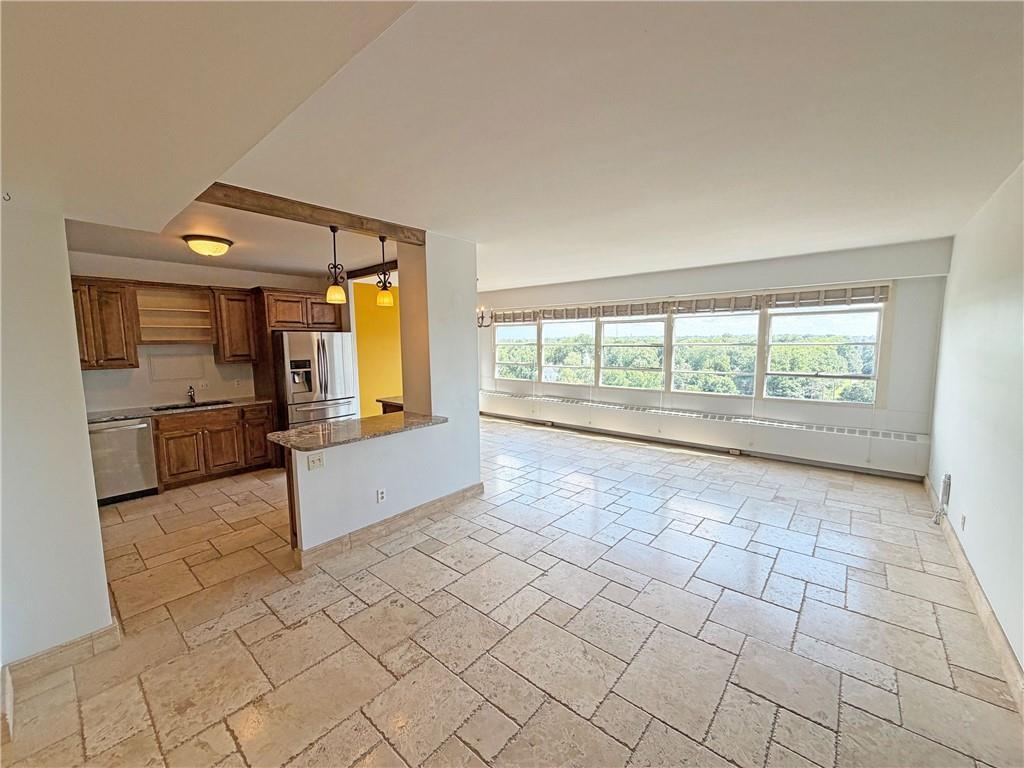 W Meyer Blvd, Kansas City, MO 64113