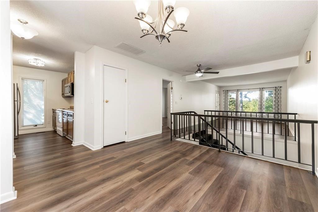 Britten Cir, Bella Vista, AR 72715