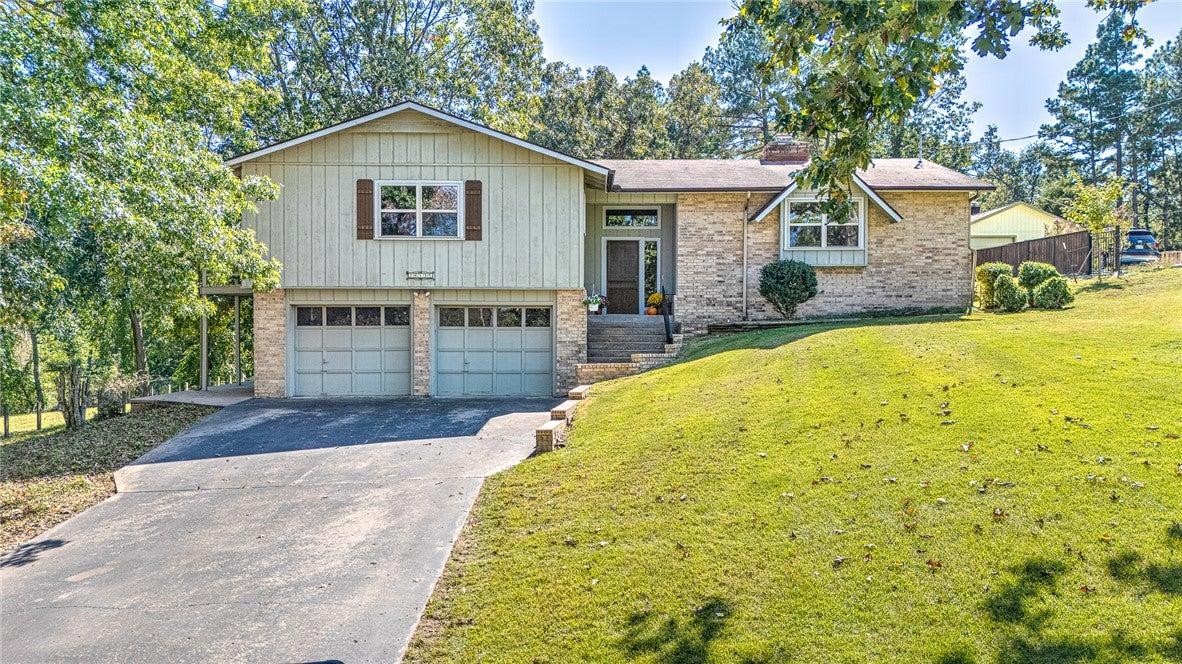 Grace Ln, Rogers, AR 72756