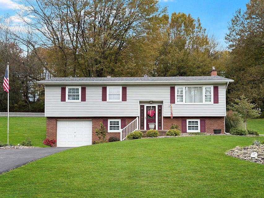 Barr Rd, Du Bois, PA 15801
