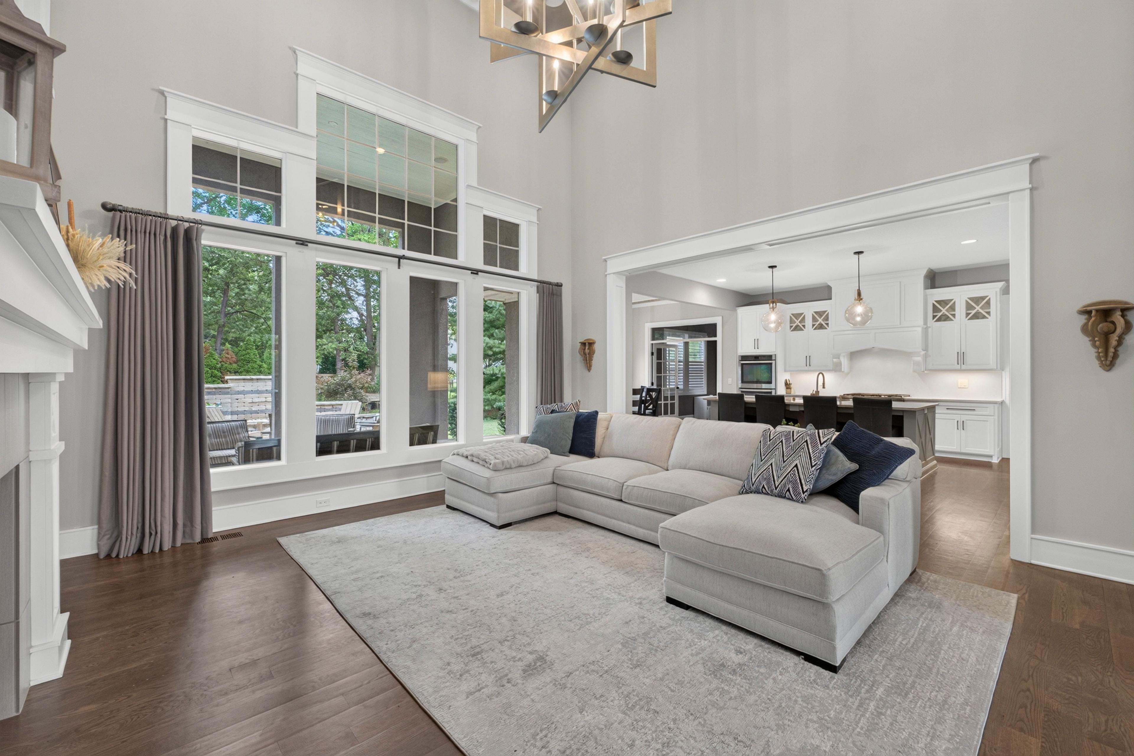 W 141st Ter, Overland Park, KS 66224