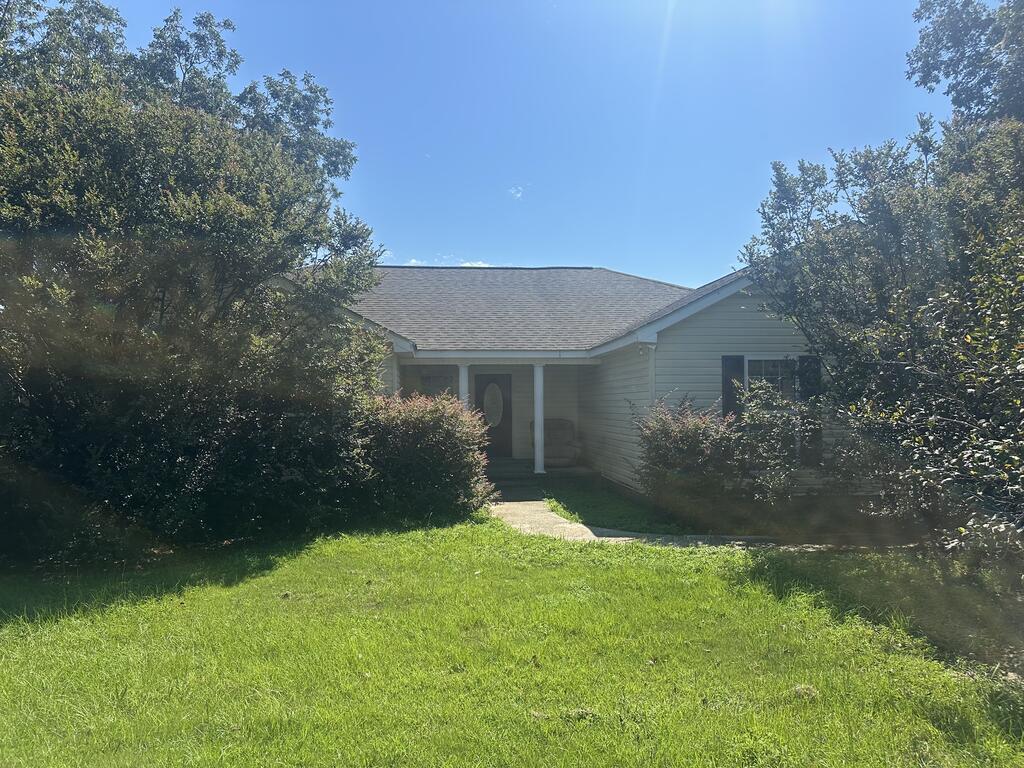 N Broad St, Cowarts, AL 36321