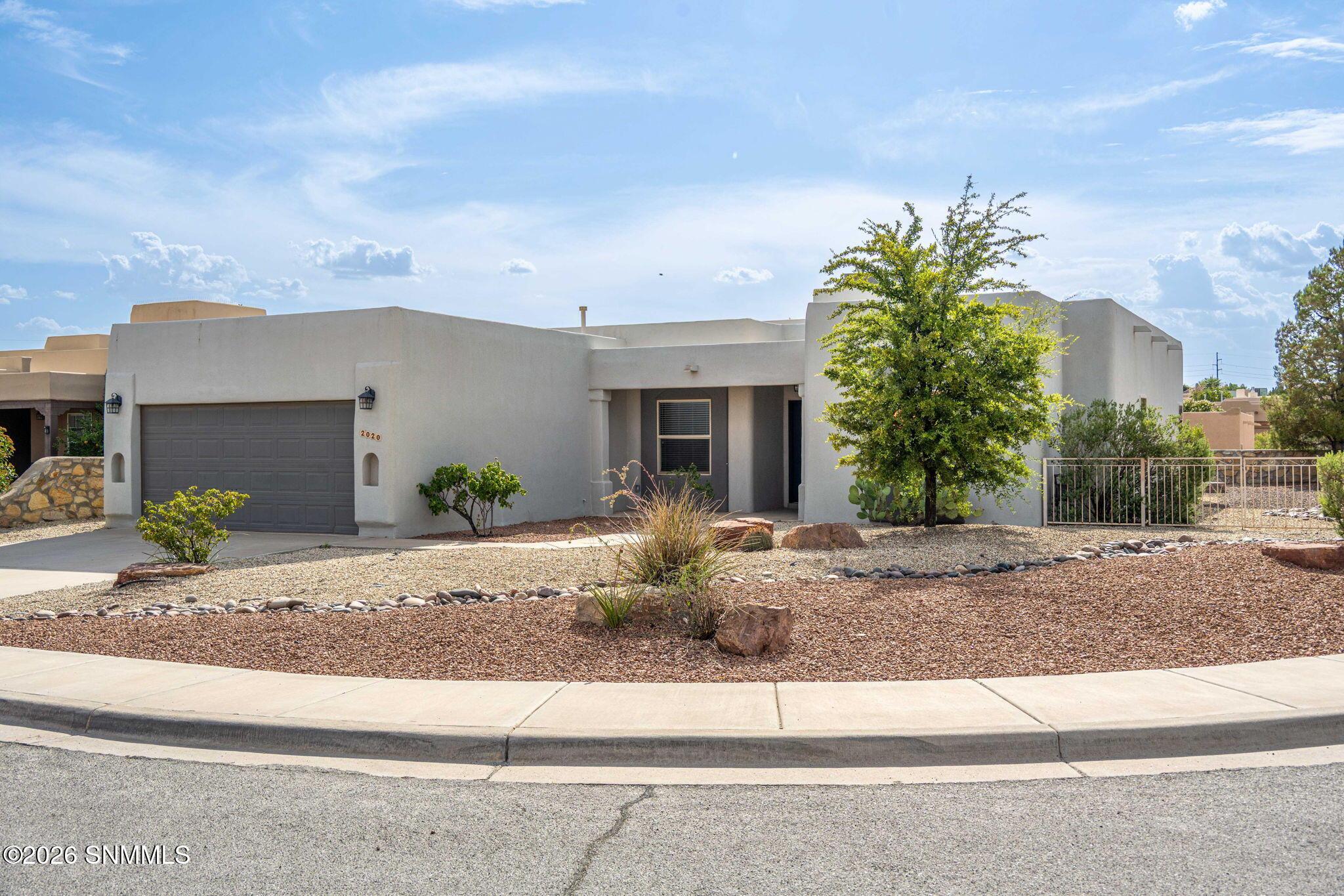 Southern Star Loop, Las Cruces, NM 88011