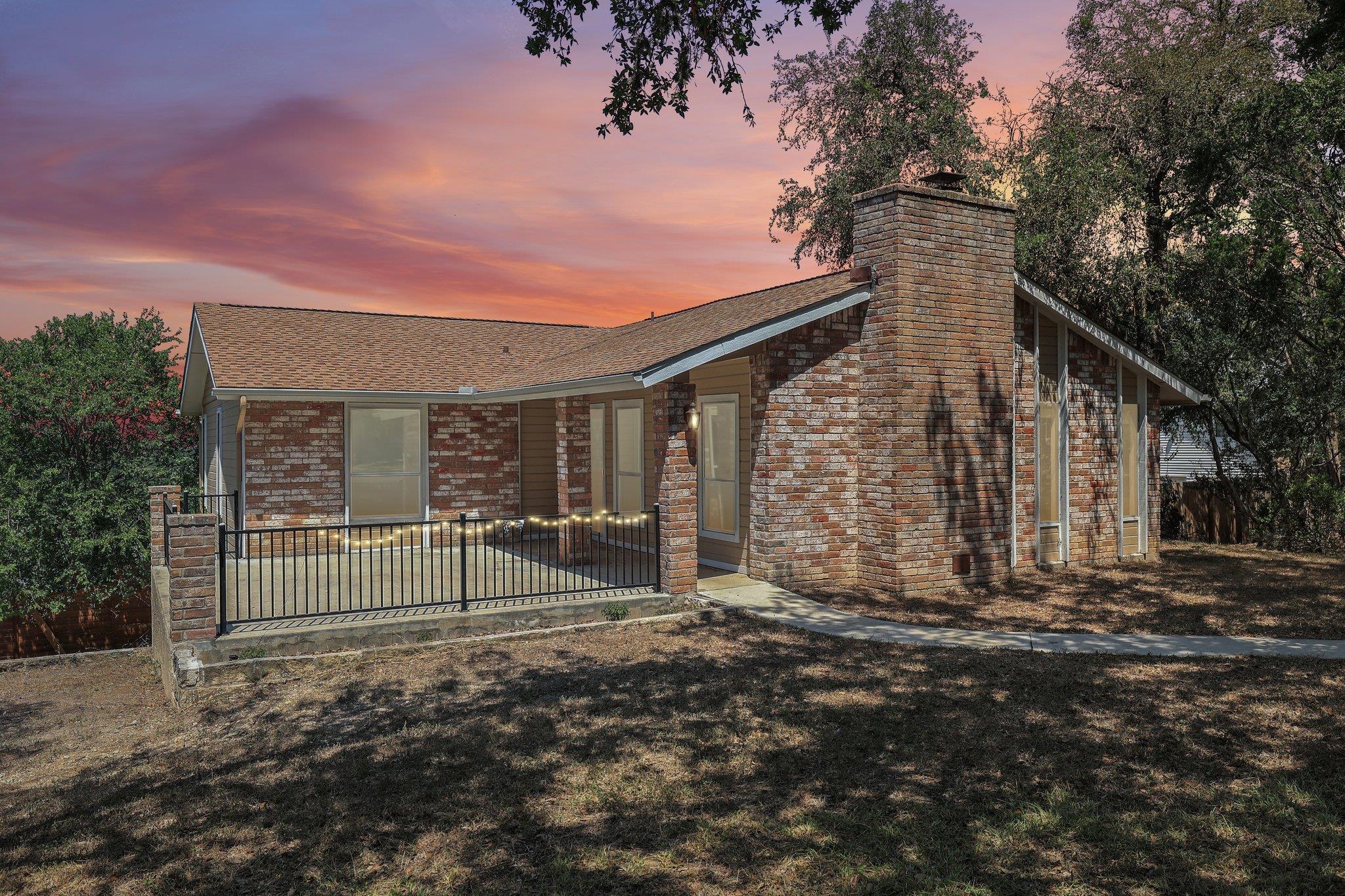Dale Dr, San Marcos, TX 78666