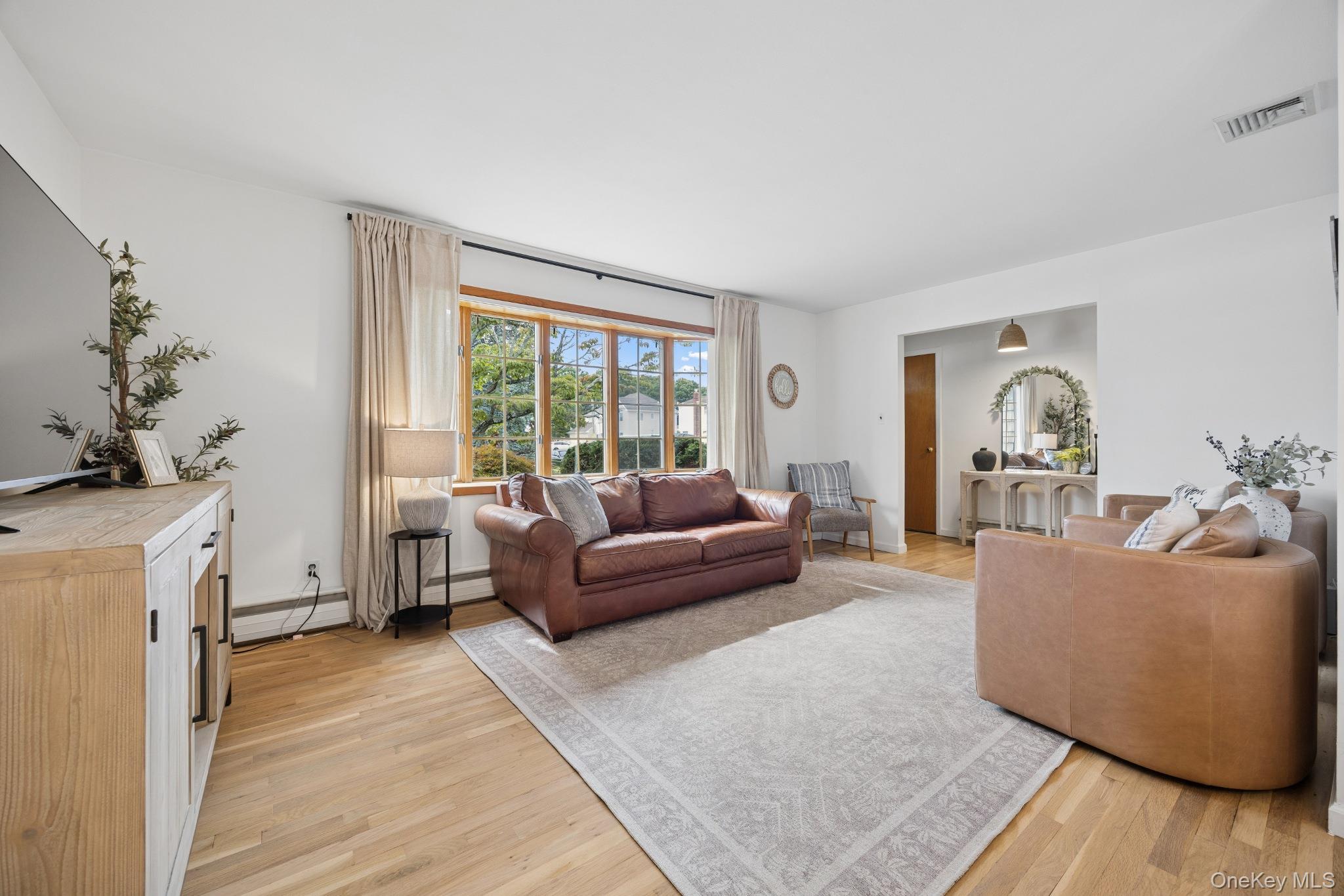 N East Blvd, Massapequa, NY 11758