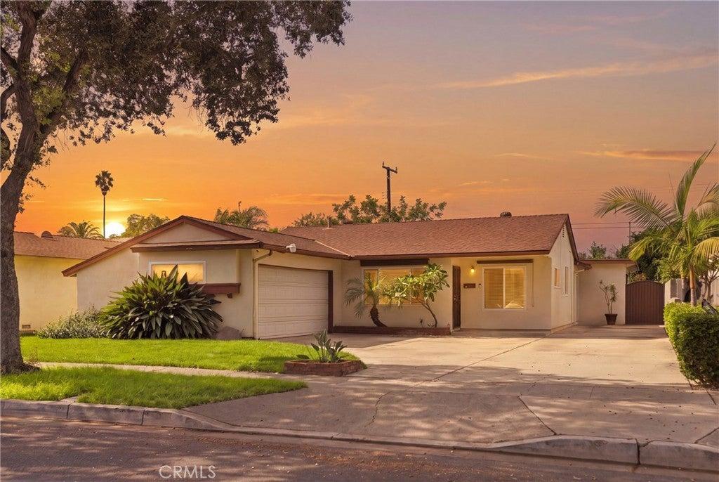 S Bamdal St, Santa Ana, CA 92704