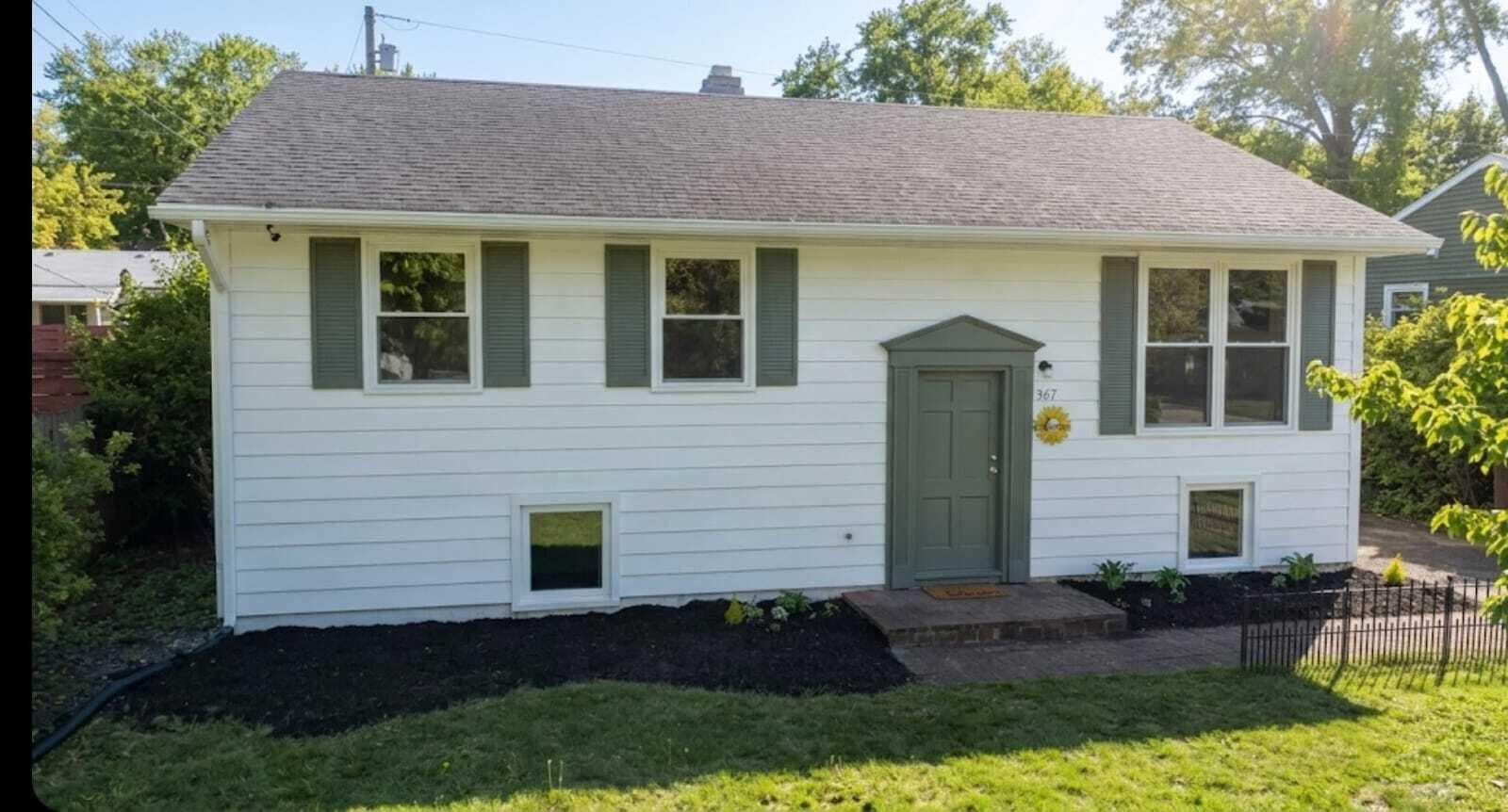 Chestnut St, Michigan City, IN 46360