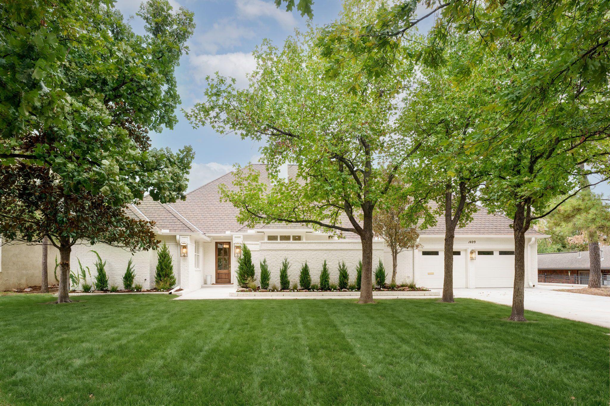 Glenbrook Ter, Nichols Hills, OK 73116