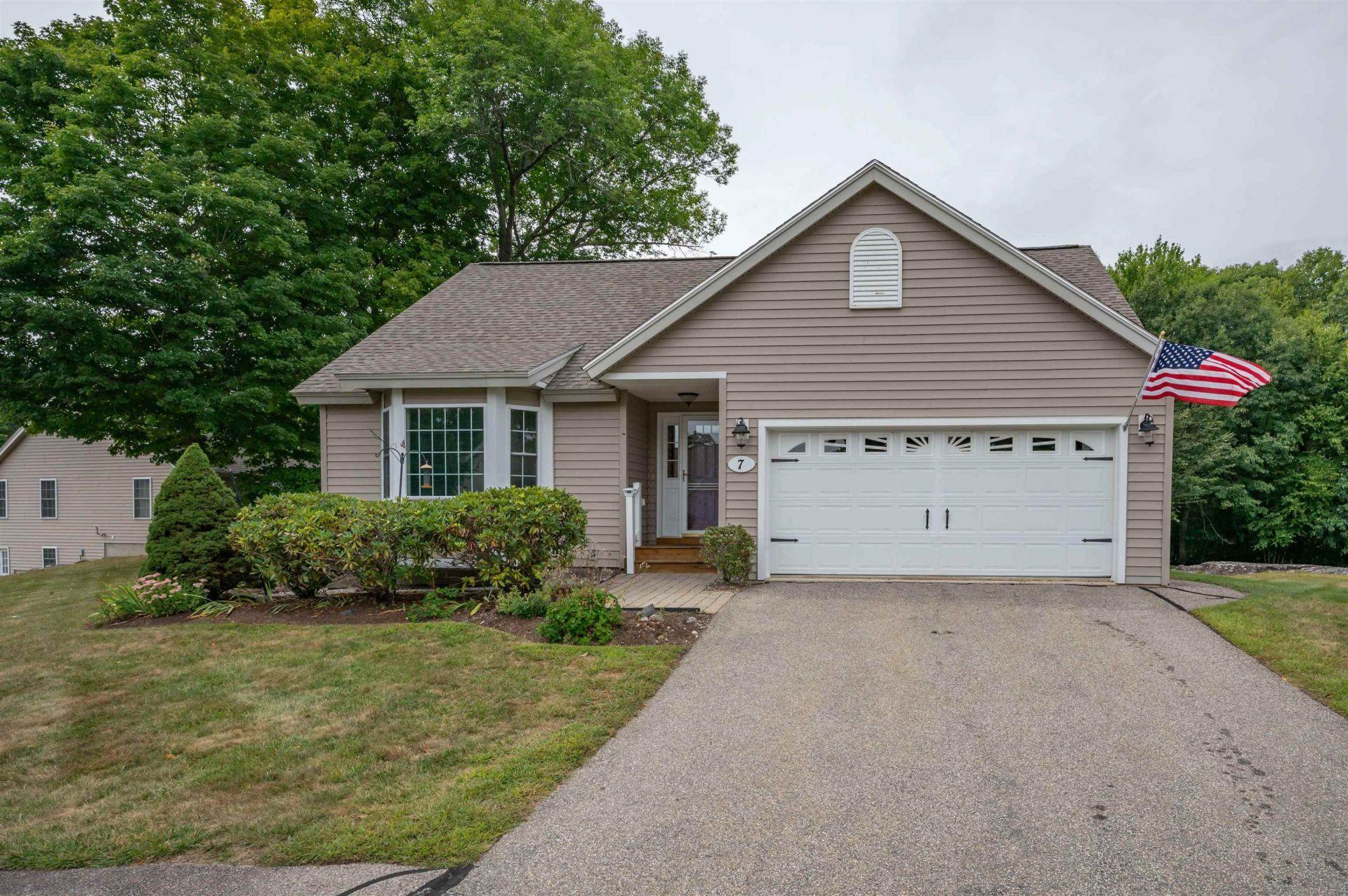 Country Ln, East Kingston, NH 03827