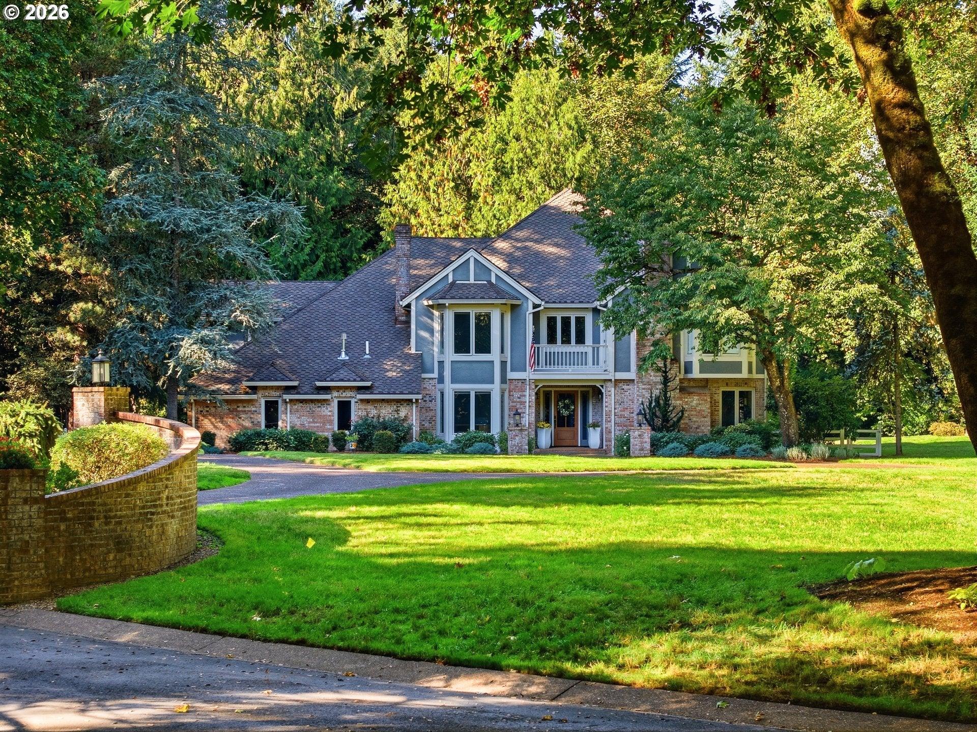 Victoria Pl, West Linn, OR 97068