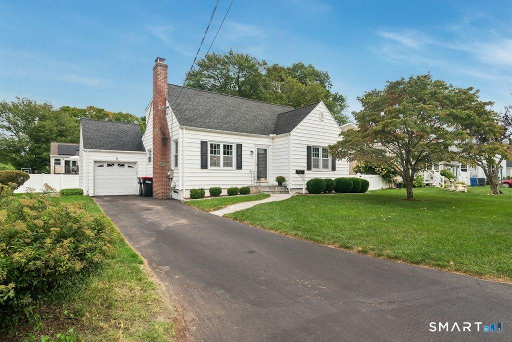 Flint St, Trumbull, CT 06611