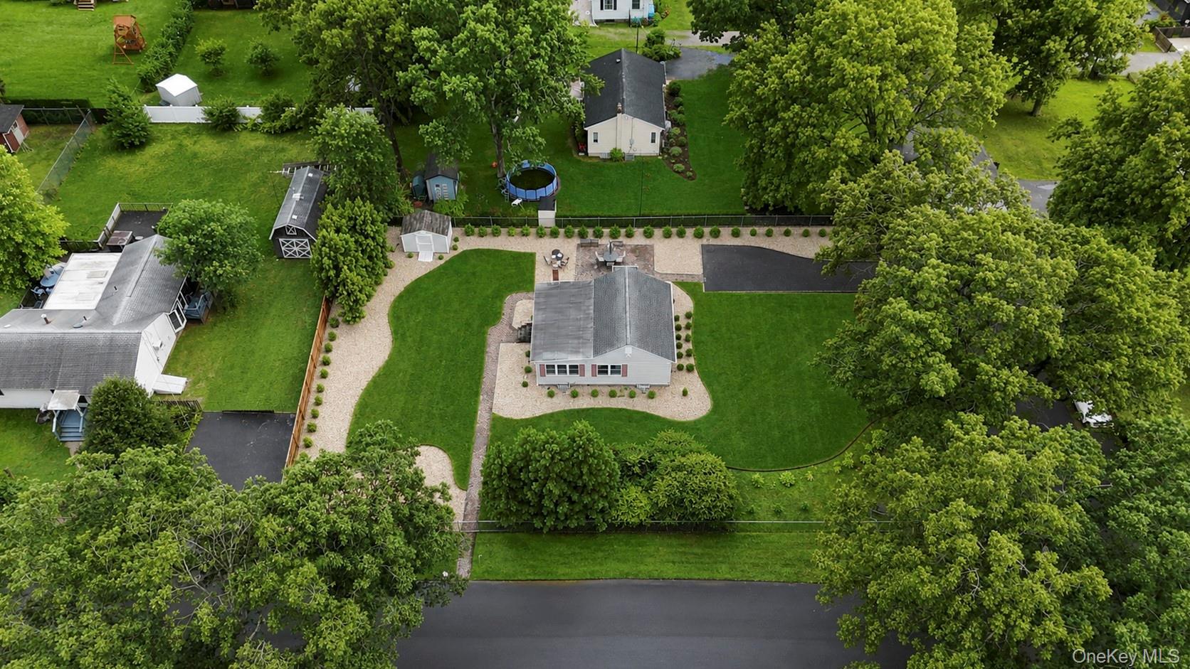 Fox Ln, Shoreham, NY 11786