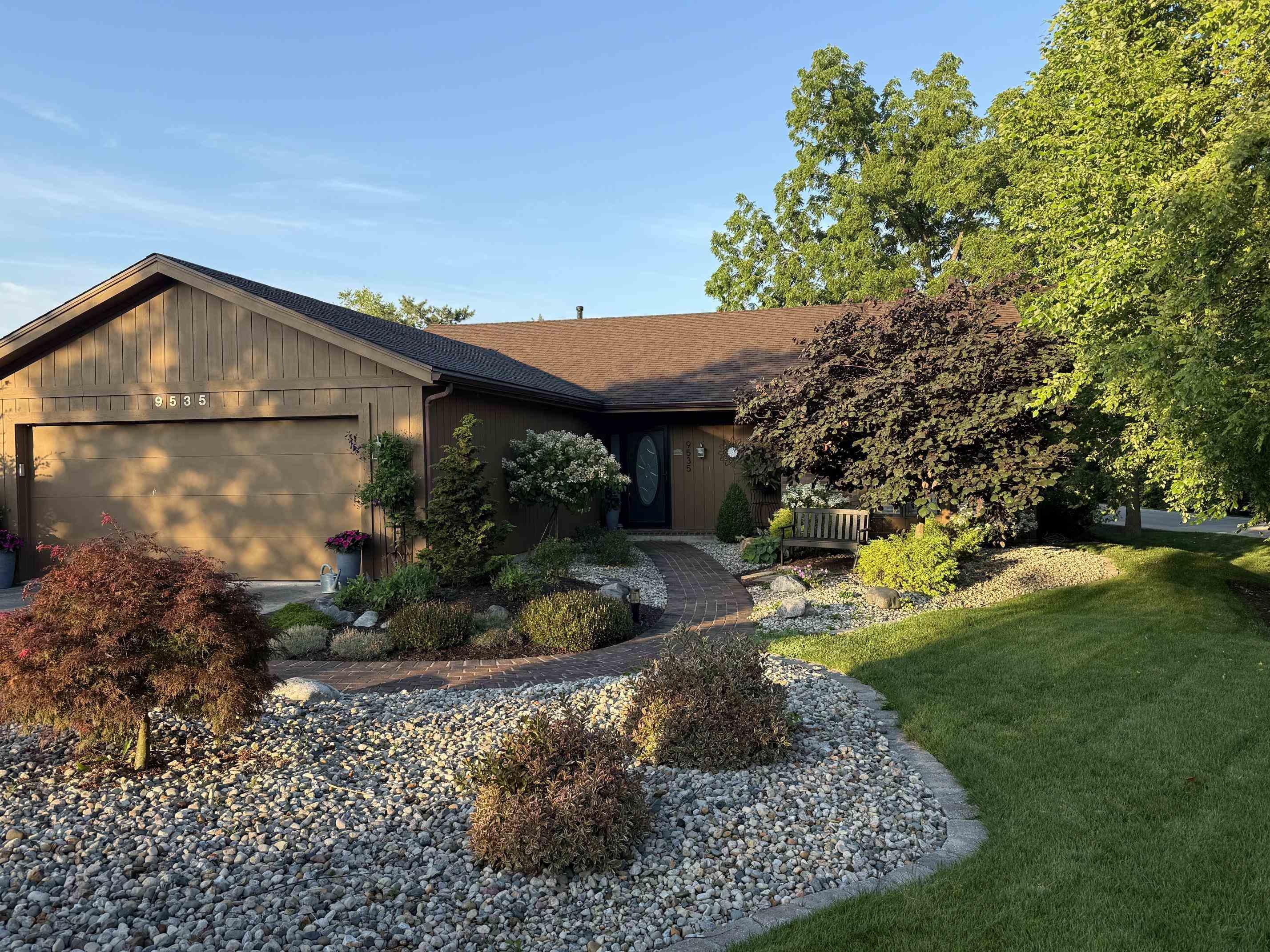 Camberwell Dr, Fort Wayne, IN 46804