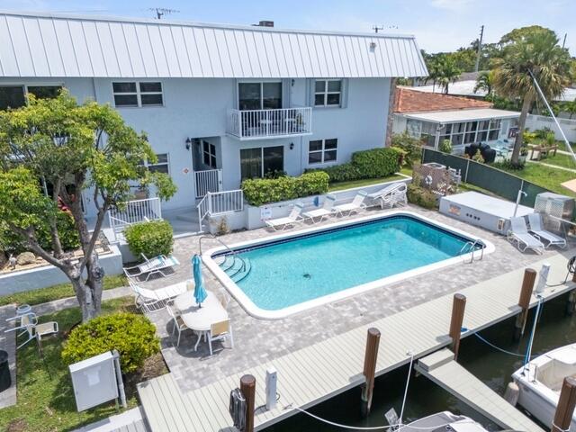 Ne 16th St, Pompano Beach, FL 33062