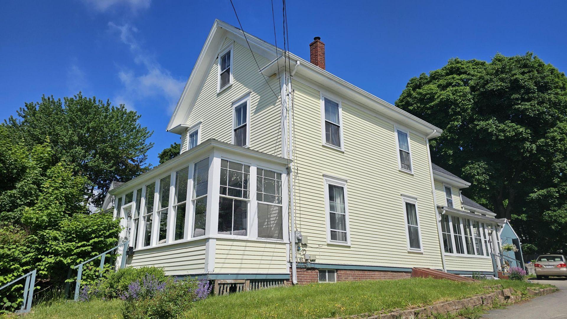 Hammond St, Bangor, ME 04401