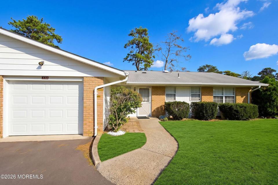 Gramercy Ln, Manchester, NJ 08759