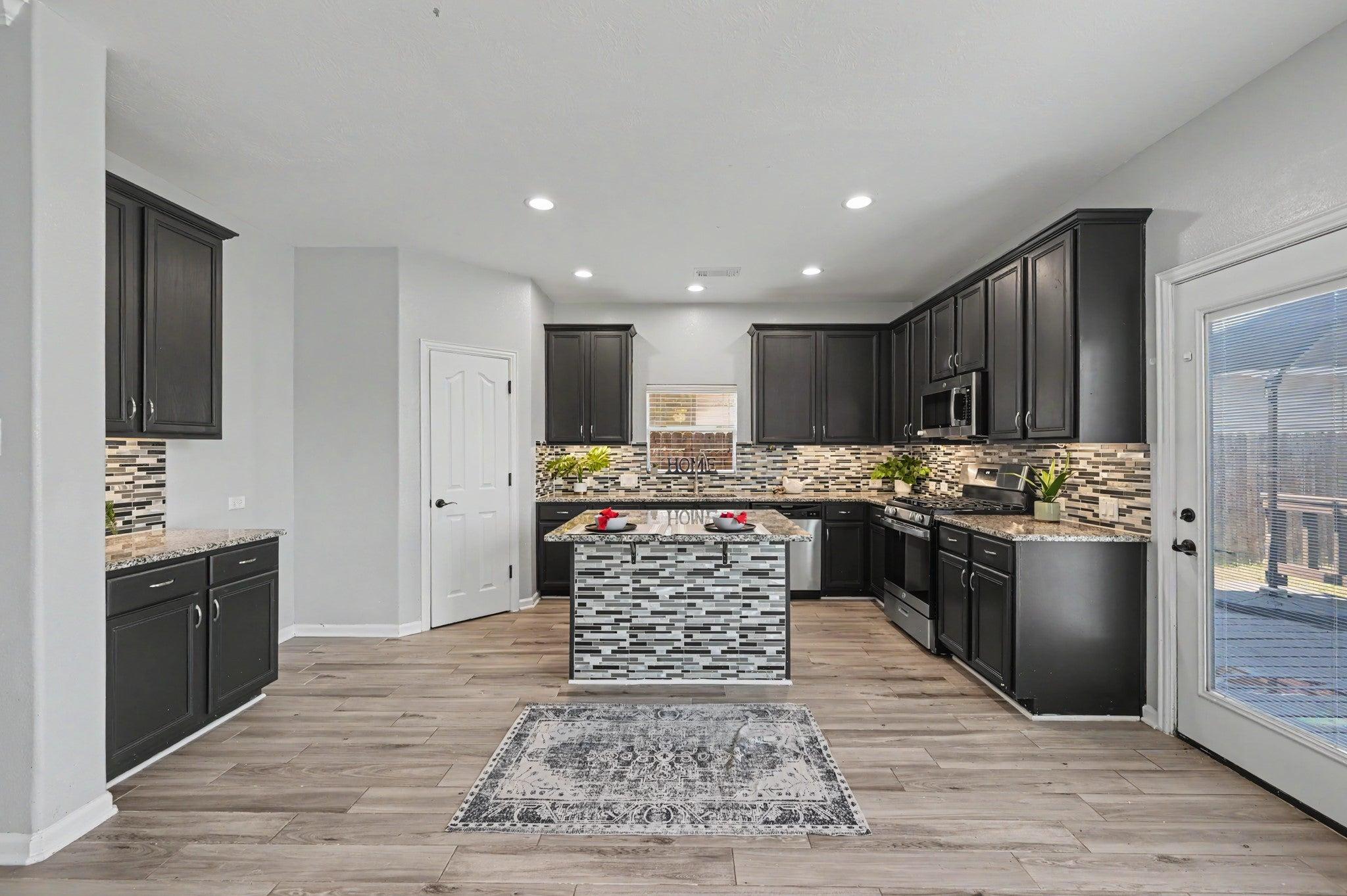 Hardy Elm St, Spring, TX 77379