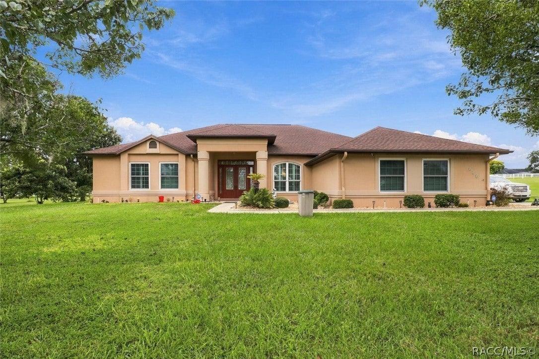N Hambletonian Dr, Inverness, FL 34453