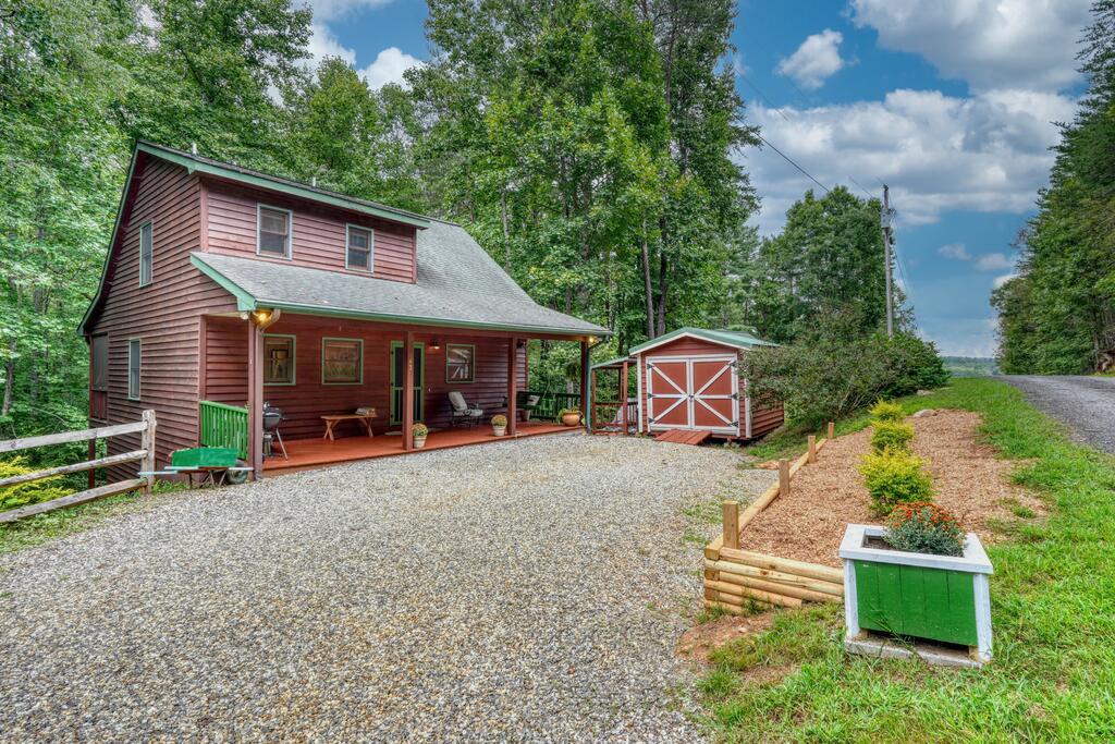Melton Dr, Blairsville, GA 30512