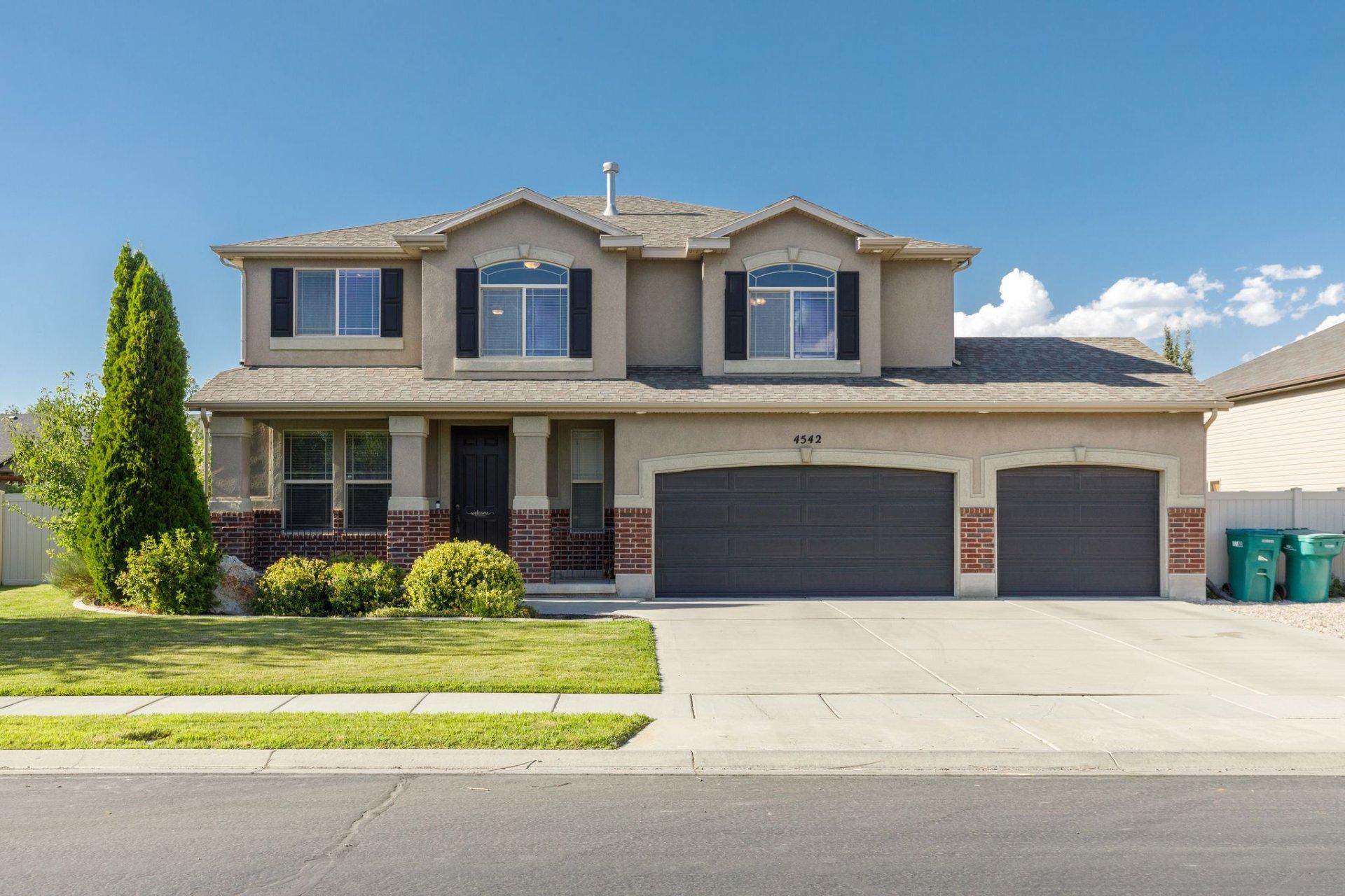 W 5850 S, Hooper, UT 84315